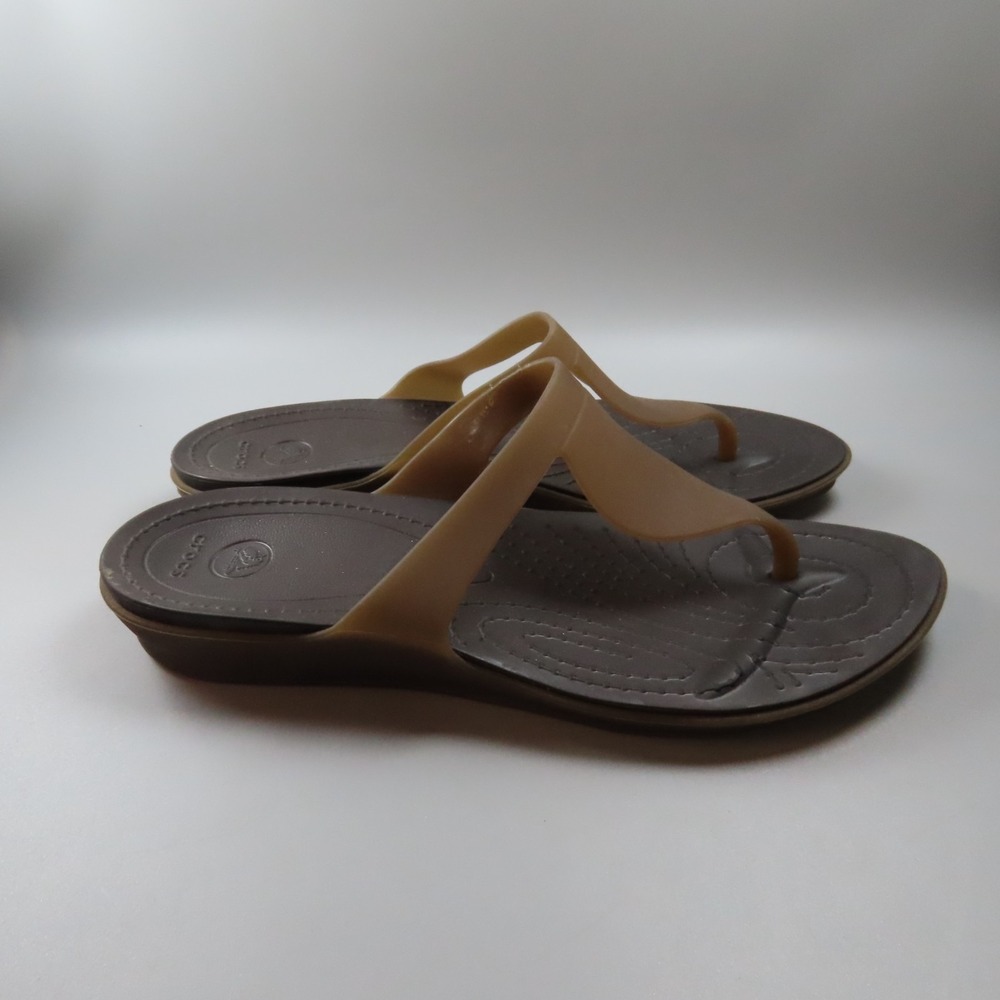 Women's Crocs Rio #16266 brown synthetic T-strap Style thong flip flops size 9